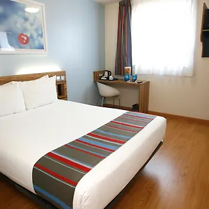 Travelodge Poblenou Отель