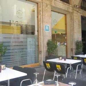 Roma Reial Отель
